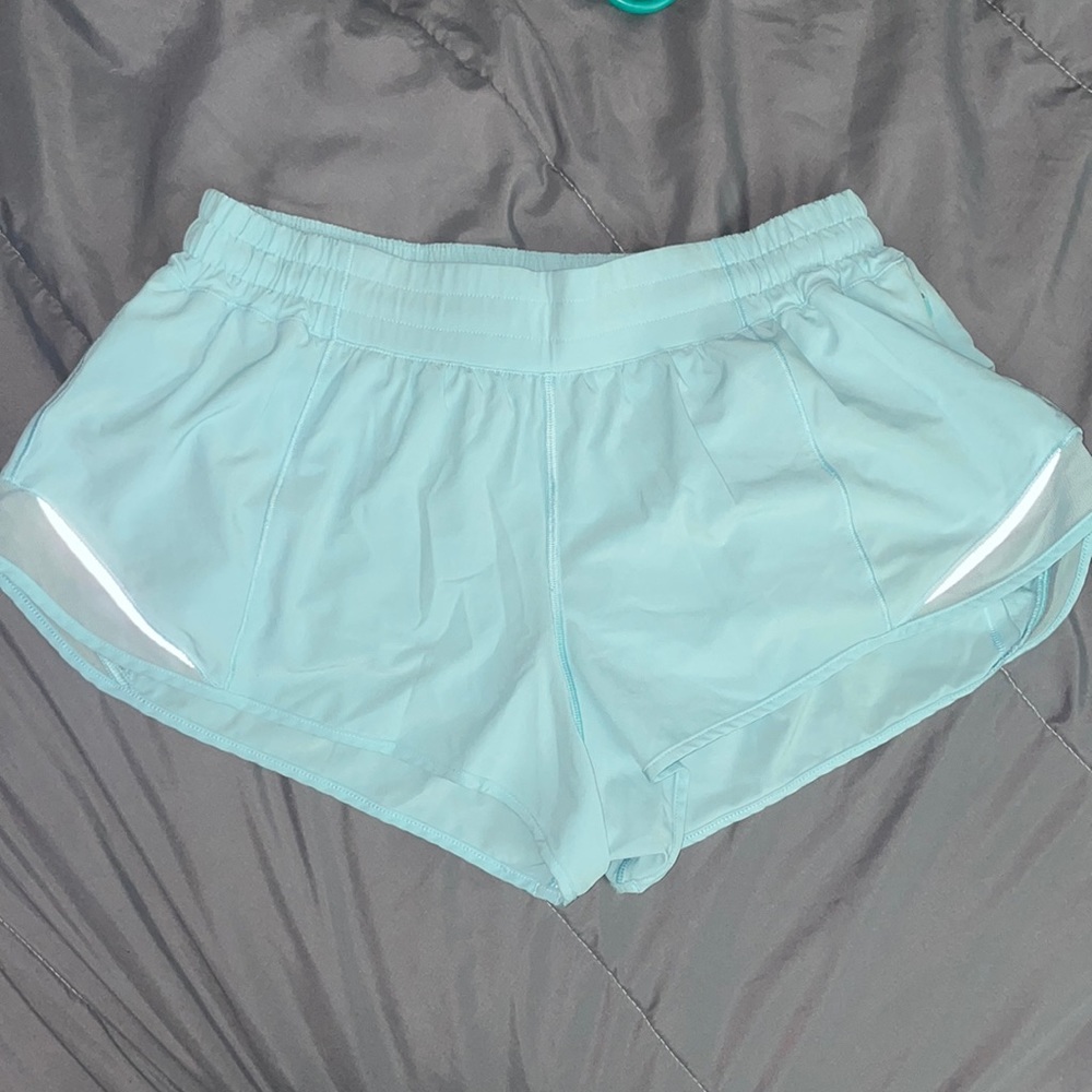 Lululemon Hotty Hot Shorts 2.5”
